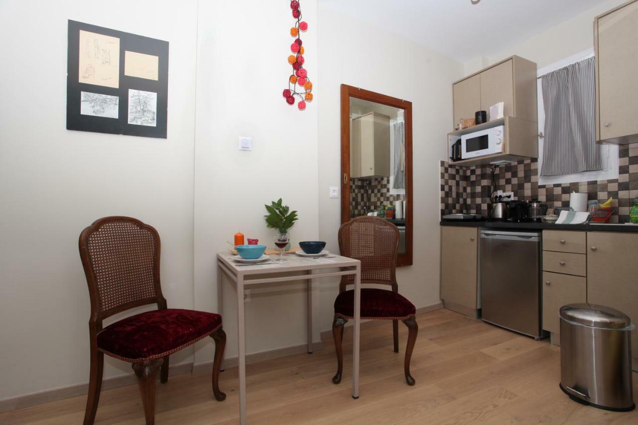 Stylish Studio Below The Acropolis Atenas Exterior foto