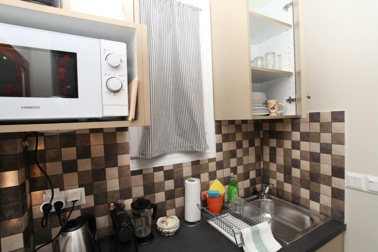 Stylish Studio Below The Acropolis Atenas Exterior foto